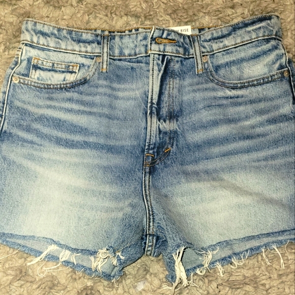 Shorts - Picture 1 of 2